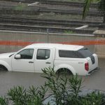 Mobil Terendam Banjir, Ini yang Harus Kamu Lakukan