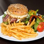 Empat Kiat cegah Kebiasaan Mengonsumsi Makanan Tidak Sehat