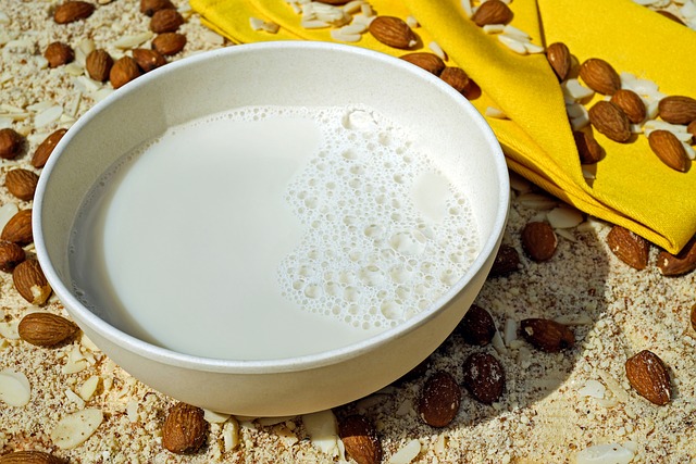 9 Jenis Susu Alternatif untuk Orang yang Alergi Susu Sapi dan Intoleransi Laktosa
