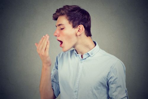 Deretan Kebiasaan yang Memicu Bau Mulut saat Puasa