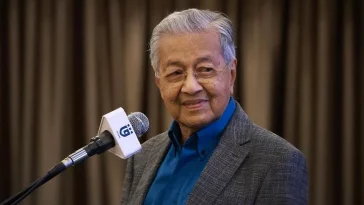 Mahathir: Malaysia Bisa Seperti Singapura Bila Perdana Menteri Bukan Orang Melayu