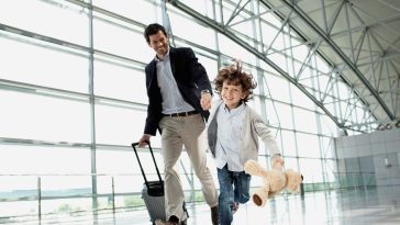 Berencana Mudik dengan Pesawat bersama Anak, Simak Dulu Tips Berikut