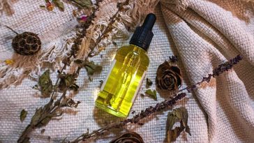 Benarkah Minyak Gosok Mampu Obati Segala Penyakit?