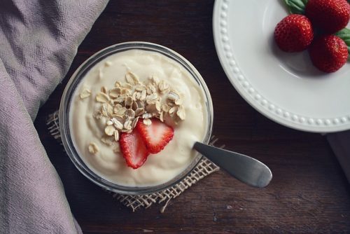 Enam Makanan dan Minuman yang Baik Dikonsumsi Penderita Asam Lambung