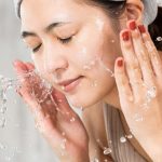 Cuci Muka Disarankan 2x Sehari, Apa yang Terjadi Jika Kurang atau Bahkan Lebih?