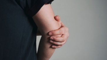 Terasa Tersetrum Ketika Siku Terbentur, Apa Itu Tulang Lucu?