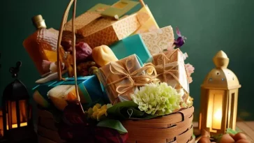 Tradisi Parsel Lebaran di Arab Saudi: Dilarang Menggunakan Tangan Kiri