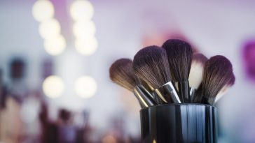 Kuas Makeup Jarang Dibersihkan? Ternyata Bakterinya Lebih Banyak dari Dudukan WC