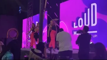 Arab Saudi Punya Stasiun Radio Berbahasa Inggris Pertama