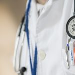 10 Fakta Dokter Wayan yang Rumahnya Tak Terurus Lalu Dibersihkan Masyarakat