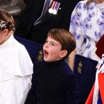 Penobatan Raja Charles III, Kate Middleton dan Putri Charlotte Tampil Serasi dengan Headpiece Bunga