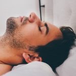 Pria Sering Tidur Setelah Hubungan Seksual, Ini Penyebabnya