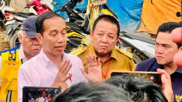 Jokowi di Depan Gubernur Lampung: Bila Tak Mampu, Pusat Ambil Alih Perbaikan Jalan Rusak