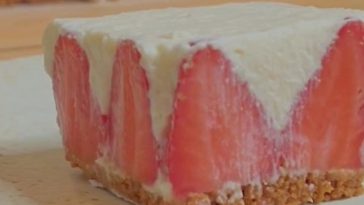 Resep Cheesecake Strawberry yang Creamy Tanpa Oven, Favorit Banyak Orang!