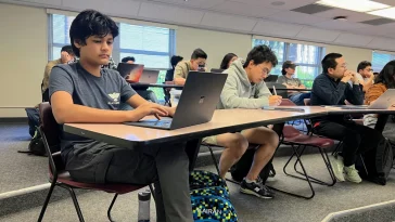 SpaceX Rekrut Remaja Jenius, Jadi Karyawan Termuda di Perusahaan