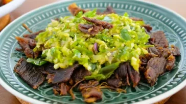Resep Dendeng Daging Cabe Ijo, Pedasnya Bikin Nagih!
