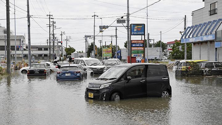 Jepang Dilanda Hujan Lebat akibat Badai Tropis Mawar