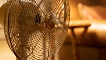 Pakai Kipas Angin Saat Tidur Malam, Ini Deretan Bahayanya