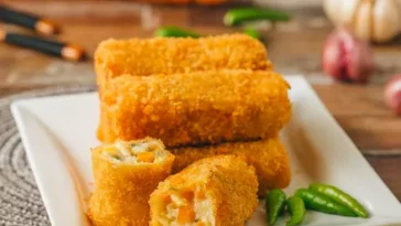 Resep Risoles Mini dengan Isi Ragout Sayur, Gurih dan Renyah!