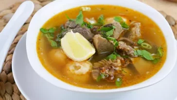 Resep Sop Saudara Khas Makasar yang Legendaris