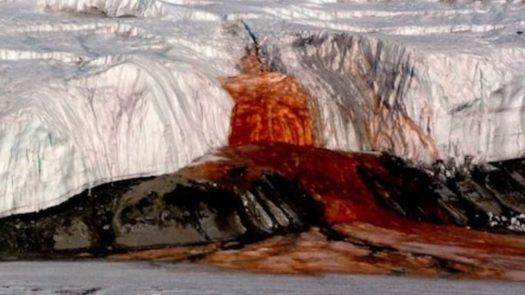 Setelah Lebih dari Seabad, Misteri Air Terjun Darah di Antartika Akhirnya Terpecahkan