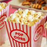 Mengapa Popcorn di Bioskop Aromanya Wangi Menggoda? Ini Sebabnya!