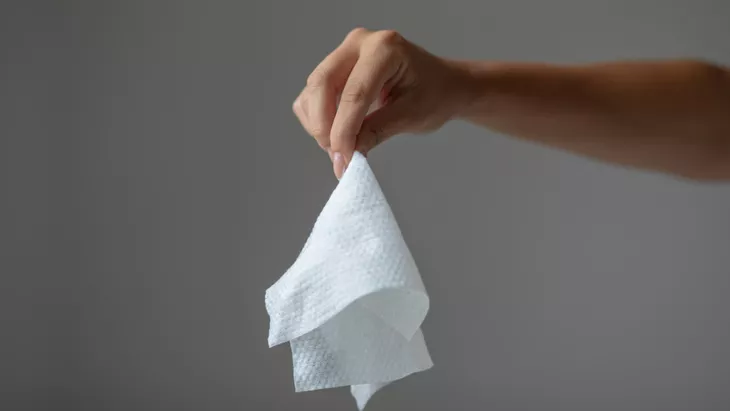 Ketahui 5 Efek Samping Penggunaan Tisu Magic Bagi Pria, Apa Saja?