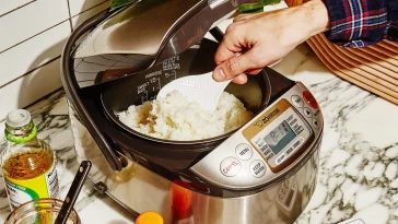 Lima Kesalahan yang Harus Dihindari saat Memasak Nasi dengan Rice Cooker