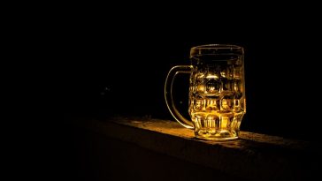 Lima Risiko Kesehatan Akibat Minum Alkohol Setiap Hari