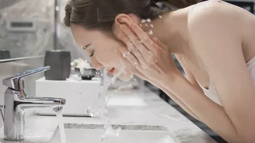 Inilah Empat Kunci Utama Mencuci Wajah dengan Efektif