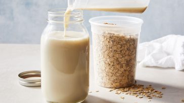 Tanpa Ribet, Ini Cara Mudah Membuat Oatmilk di Rumah