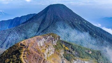 6 Tips Persiapan Mendaki Gunung Gede Pangrango untuk Pemula atau Berpengalaman