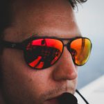 Bukan buat Gaya-gayaan, Ini 6 Manfaat Kesehatan Pilot Sering Memakai Kacamata Hitam!