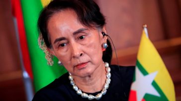 Aung San Suu Kyi Sakit Parah di Tahanan Tapi Tak Mendapat Perawatan Medis
