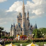 6 Tips Menghemat Biaya Liburan ke Taman Hiburan