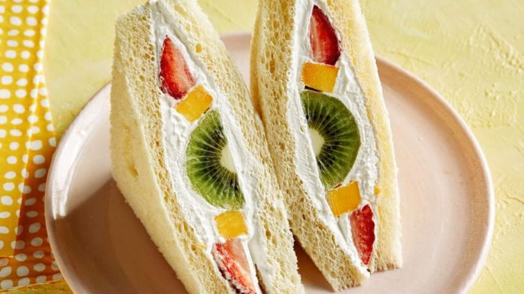 Cara Mudah Membuat Fruit Sando, Sandwich Buah Ala Jepang yang Enak