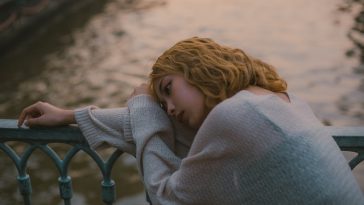 Sulit Berbagi Perasaan dengan Orang Lain? Bisa Jadi Tanda Emotionally Unavailable, Kenali 5 Ciri-cirinya