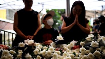 Para Guru di Korea Selatan Berunjuk Rasa atas Kematian Koleganya Karena Bunuh Diri