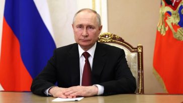 Vladimir Putin Tidak Pakai Ponsel untuk Berkomunikasi, Kenapa?
