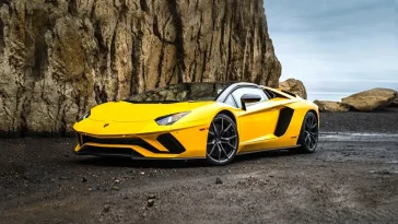 Jangan Kaget, Ini Besaran Biaya Pajak Mobil Lamborghini Aventador