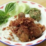 Resep Ayam Goreng Serundeng, Rasanya Gurih dan Lezat!