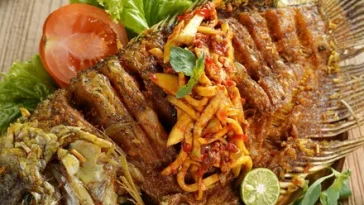 Resep Gurame Goreng Sambal Mangga Muda, Cocok Jadi Sajian Akhir Pekan
