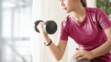 6 Cara Hilangkan Lemak pada Lengan, Bye-Bye Gelambir!