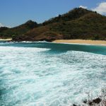 5 Rekomendasi Pantai di NTB untuk Liburan Akhir Tahun