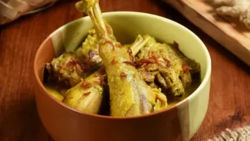 Resep Ayam Masak Kuning yang Simpel untuk Makan Malam