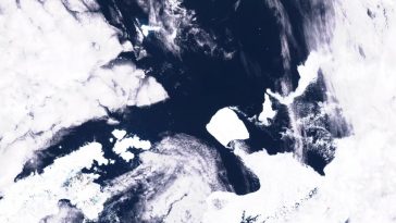 Gunung Es Terbesar di Dunia Lepas, Bergerak ke Samudera Selatan
