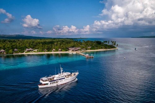 5 Wisata Bawah Laut Terbaik di Indonesia yang Cocok untuk Freediving, Bunaken Salah Satunya!