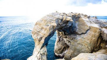 Batu Belalai Gajah yang Ikonik di Taiwan Runtuh karena Erosi