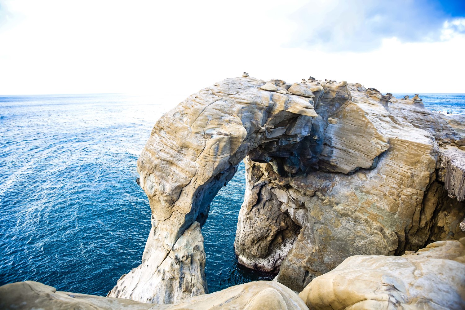 Batu Belalai Gajah yang Ikonik di Taiwan Runtuh karena Erosi