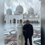 Jason Statham dan Istri Berkunjung ke Masjid Agung Sheikh Zayed Abu Dhabi, Sikapnya Dipuji